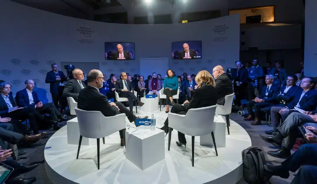Cómo organizar la rueda de prensa perfecta para generar impacto